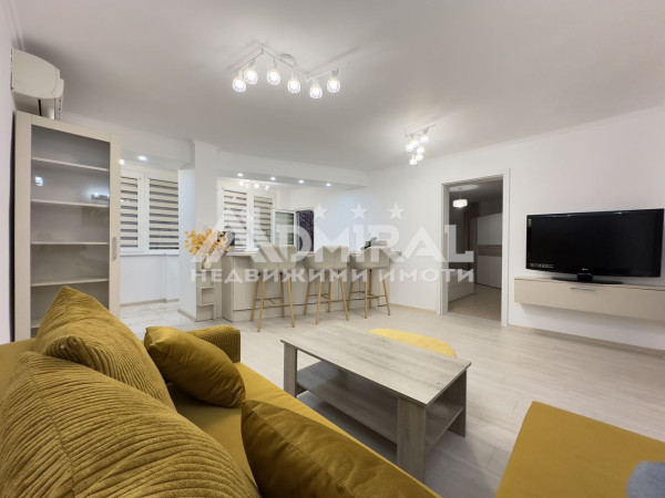 Тристаен  апартамент под наем с гараж и паркомясто на ул. 