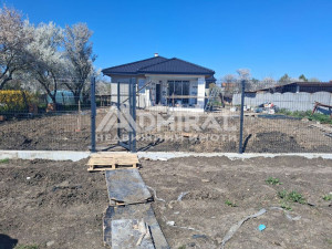 Нова едноетажна къща в с.Тръстиково