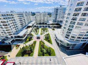 Лукс, Стил и Панорама - Тристаен, обзаведен апартамент с паркомясто в Central Park, Бургас