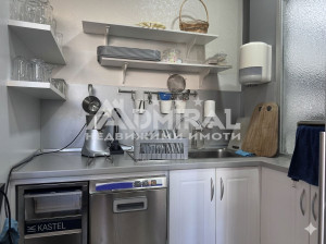 Работещ търговски обект в Славейков | Партер | Големи витрини | 10 м лице