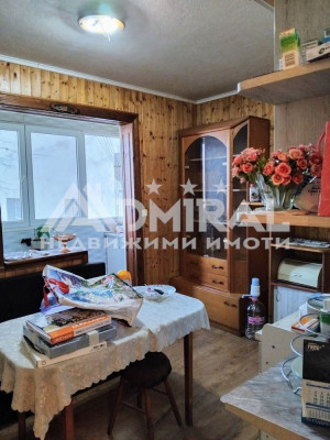Продава гарсониера в ж.к. Меден Рудник