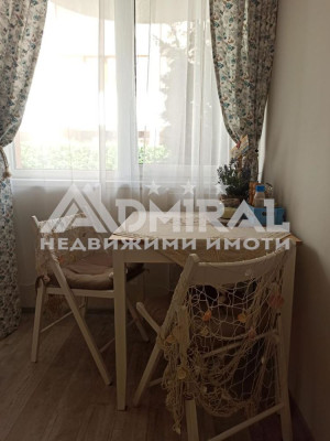 Продава едностаен апартамент в с.Равда