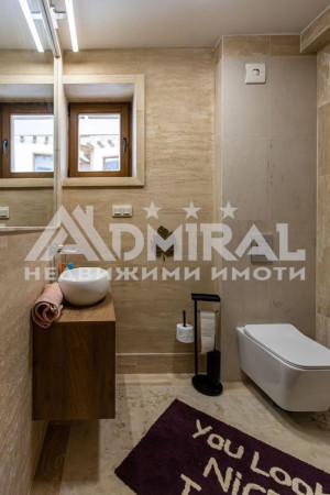 Къща с четири спални и гледка море