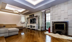 Продажба Къща гр. Бургас - Сарафово 450m²