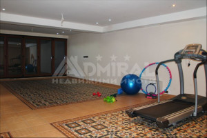 Продажба Къща гр. Бургас - Сарафово 450m²