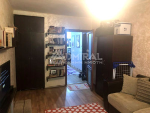 Тристаен апартамент в ж.к. Възраждане, гр. Бургас