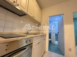 Тристаен апартамент на партер в гр. Свети Влас