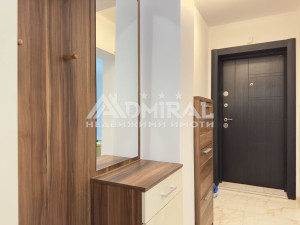 Тристаен  апартамент под наем с гараж и паркомясто на ул. 