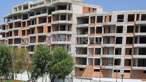 Адмирал продава апартаменти в сграда в Меден Рудник, включване в започнал строеж пред акт.14
